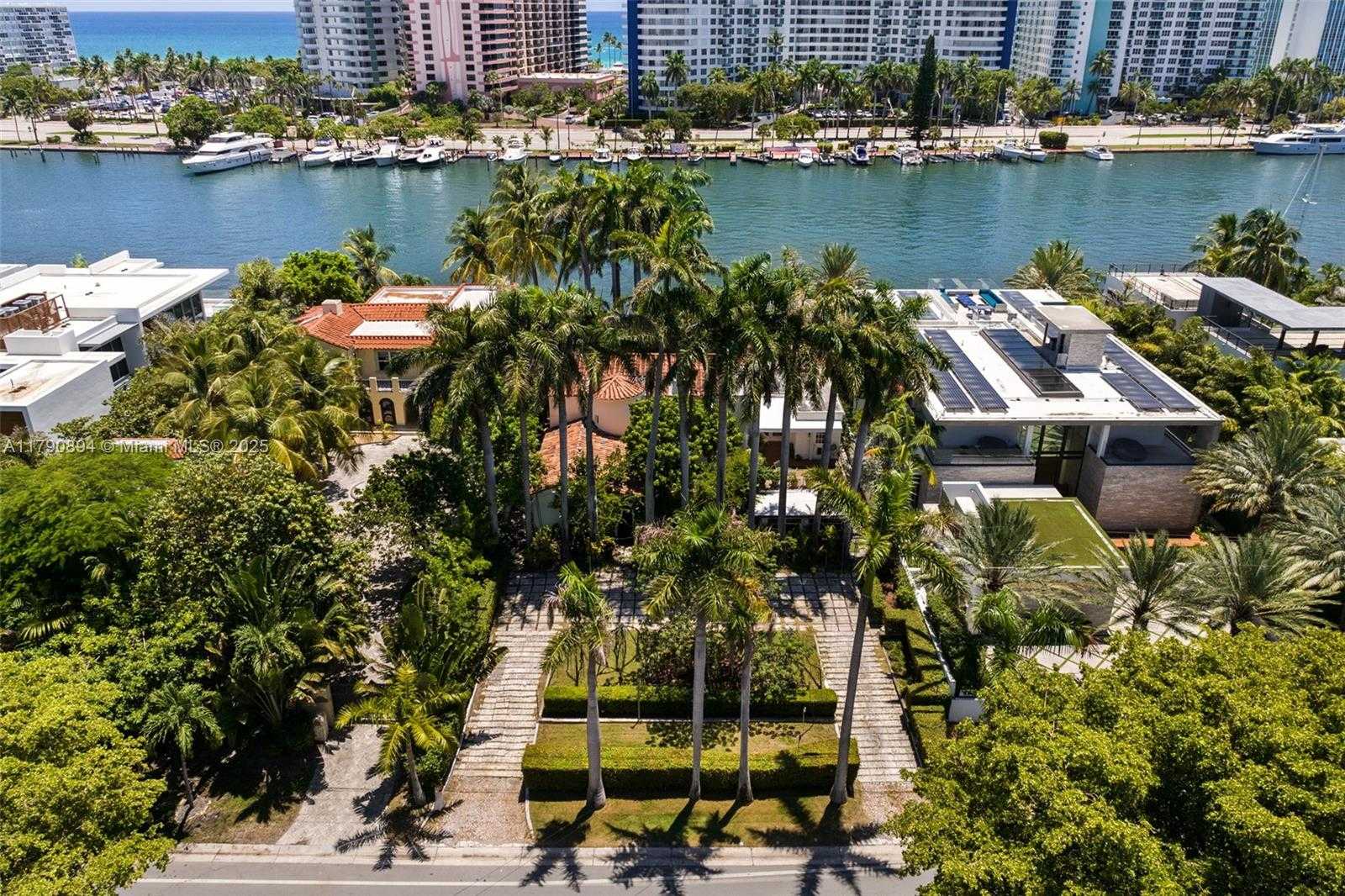 Small Image of 5215 PINE TREE DR, Miami Beach Number 26