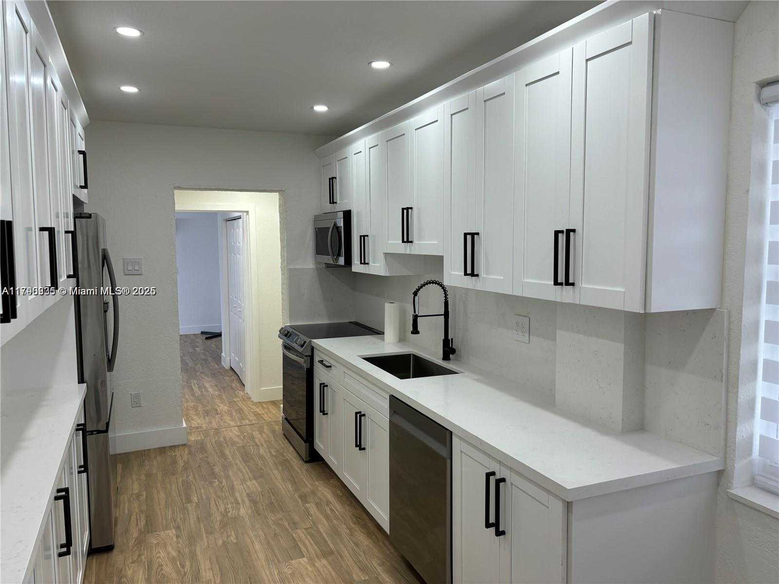 Small Image of 1421 NORTH WEST 1ST AVE, Fort Lauderdale Number 12