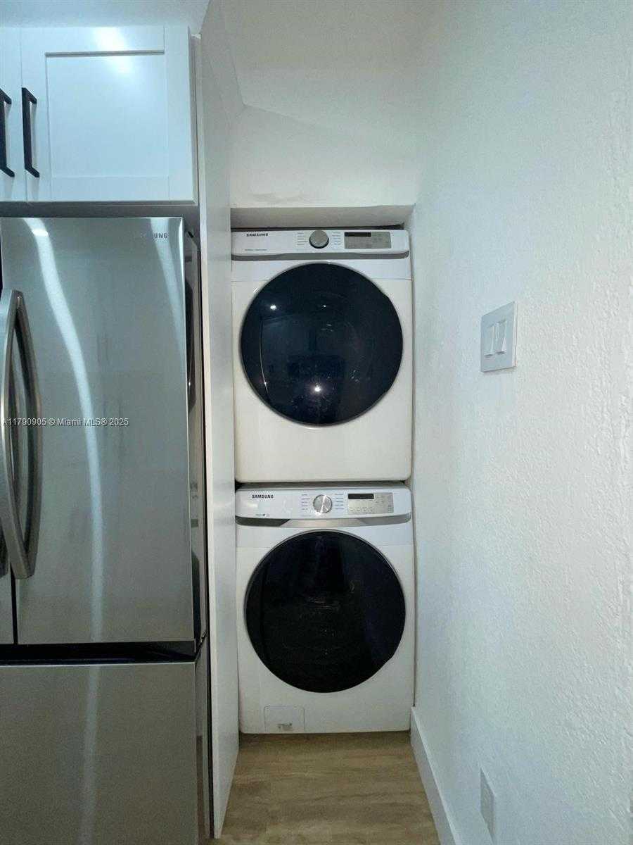 Small Image of 1421 NORTH WEST 1ST AVE, Fort Lauderdale Number 14