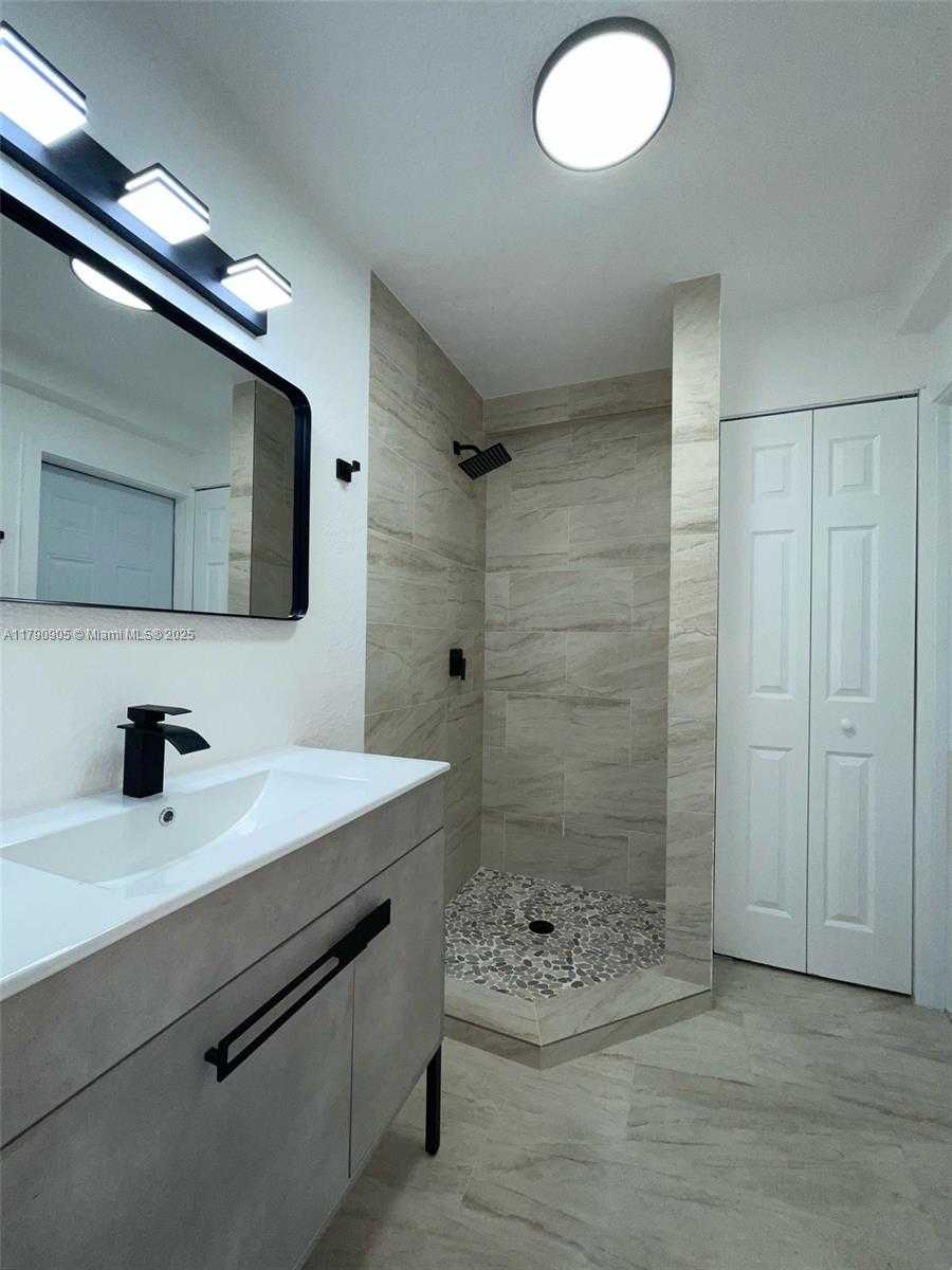 Small Image of 1421 NORTH WEST 1ST AVE, Fort Lauderdale Number 20