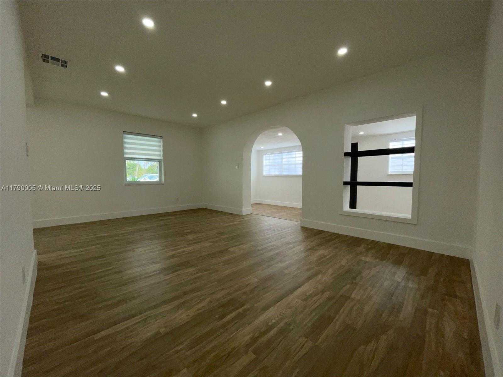 Small Image of 1421 NORTH WEST 1ST AVE, Fort Lauderdale Number 6