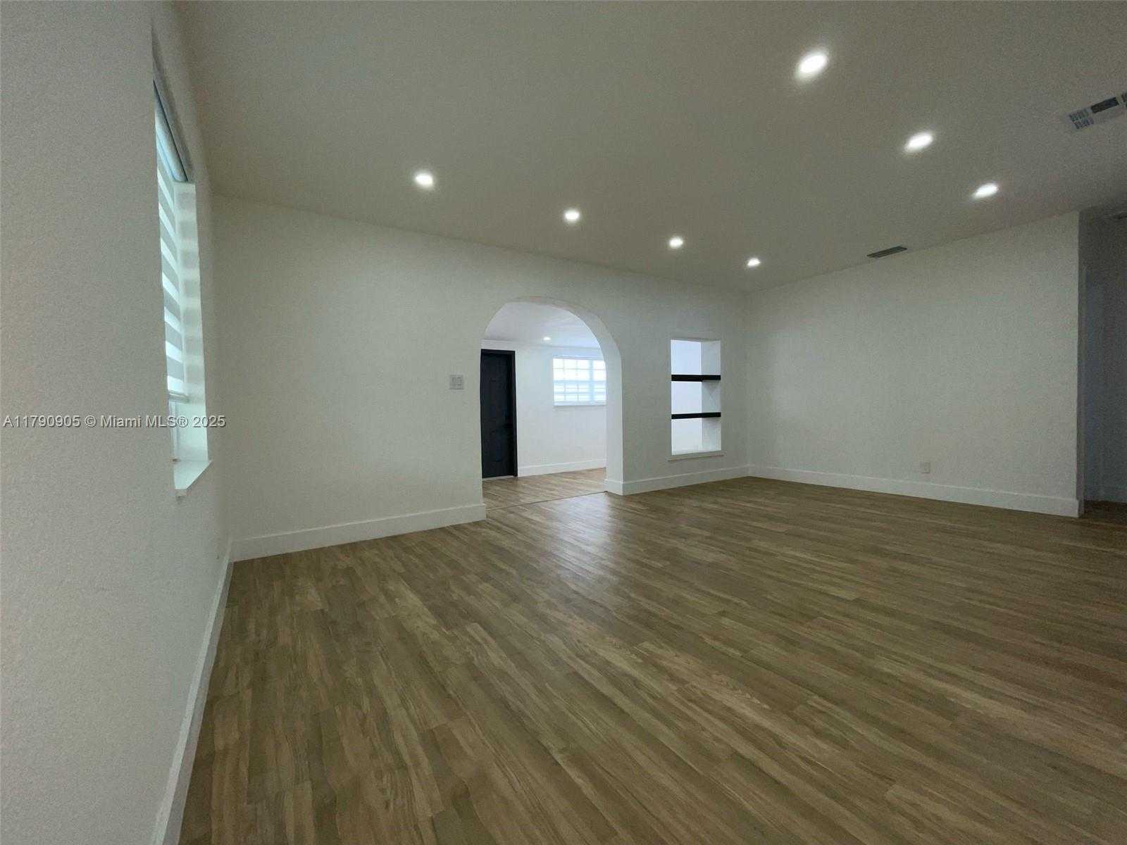 Small Image of 1421 NORTH WEST 1ST AVE, Fort Lauderdale Number 7