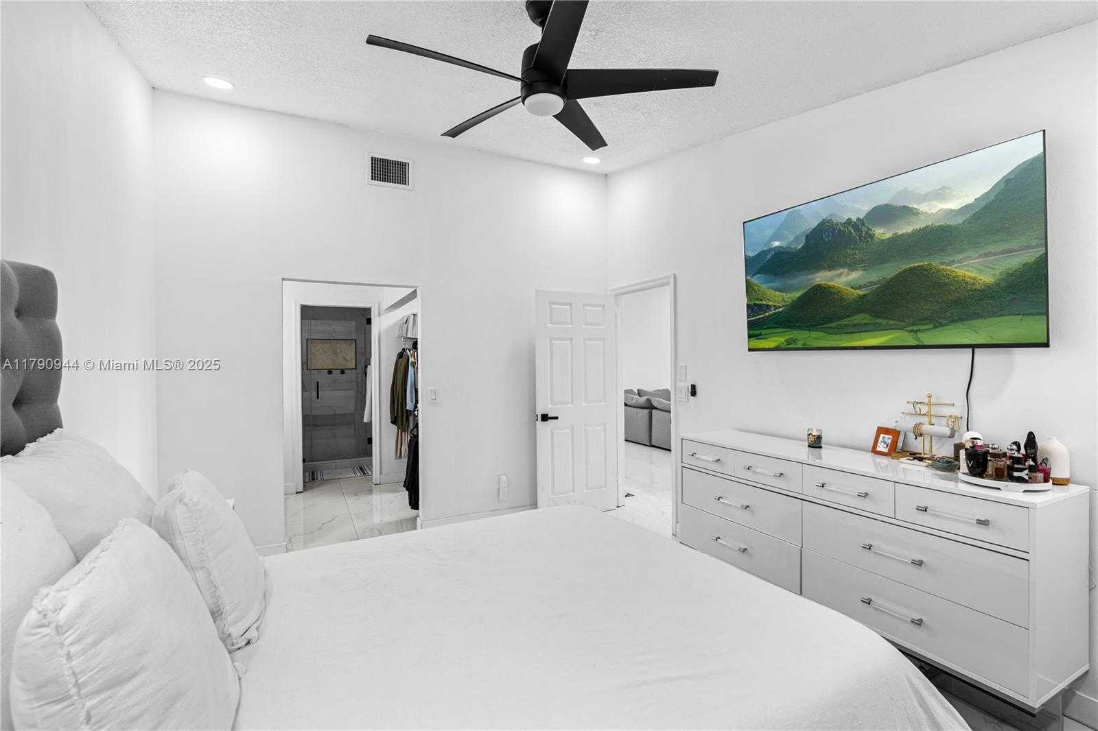 Small Image of 2215 SOUTH EAST 7TH PL, Homestead Number 11