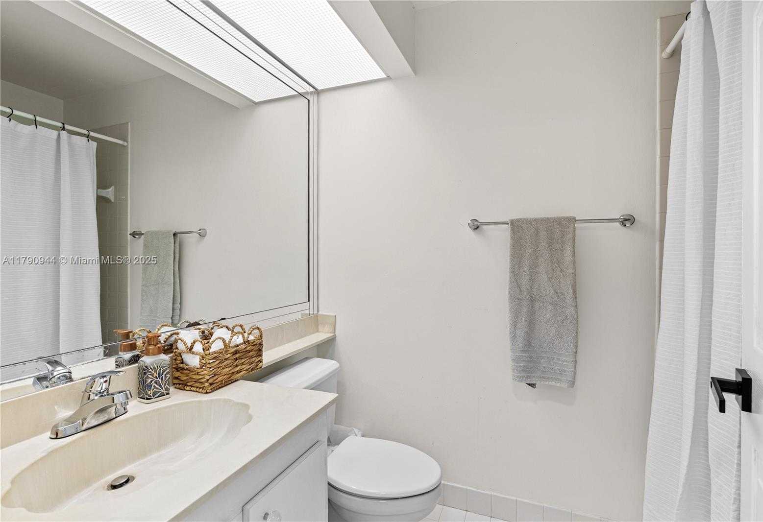 Small Image of 2215 SOUTH EAST 7TH PL, Homestead Number 15
