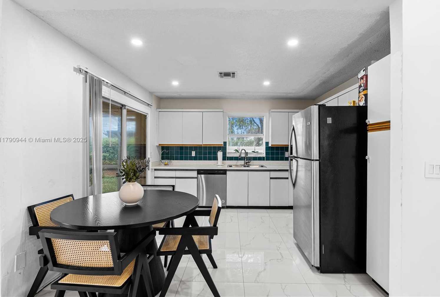 Small Image of 2215 SOUTH EAST 7TH PL, Homestead Number 8