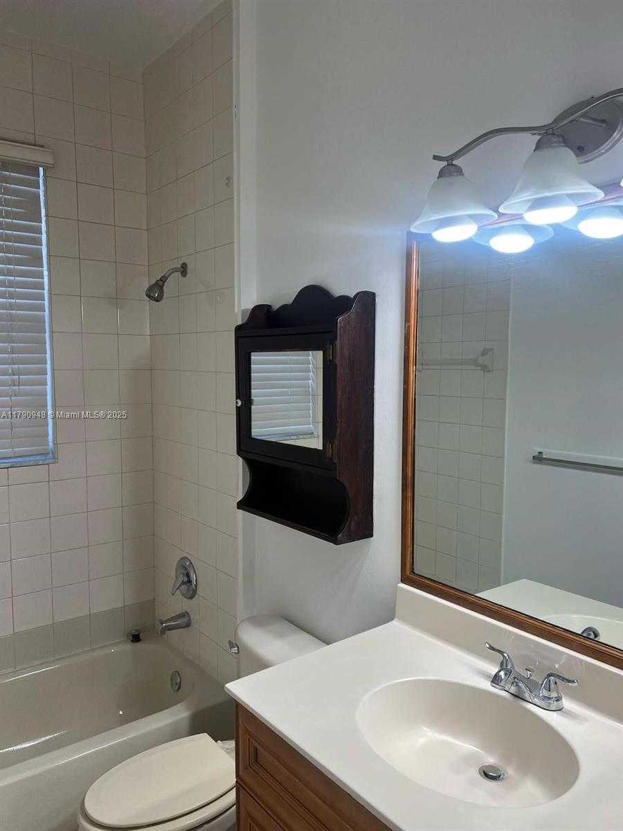 Small Image of 3922 DIAMOND PALLADIUM TER, Boynton Beach Number 11