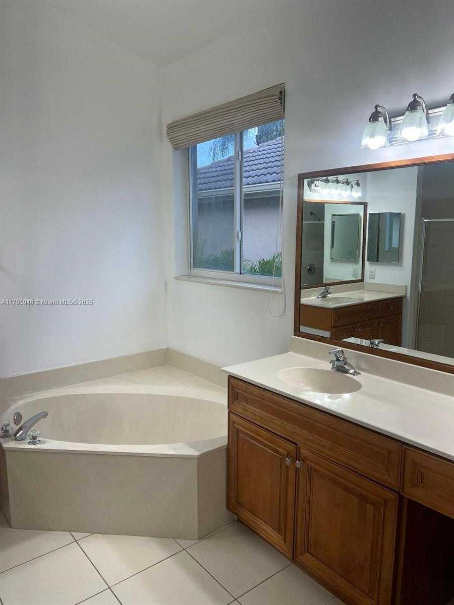 Small Image of 3922 DIAMOND PALLADIUM TER, Boynton Beach Number 13