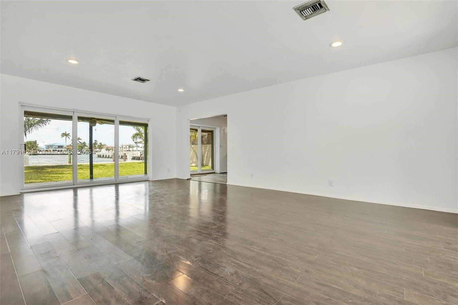 Small Image of 2019 NORTH EAST 31ST AVE, Fort Lauderdale Number 13