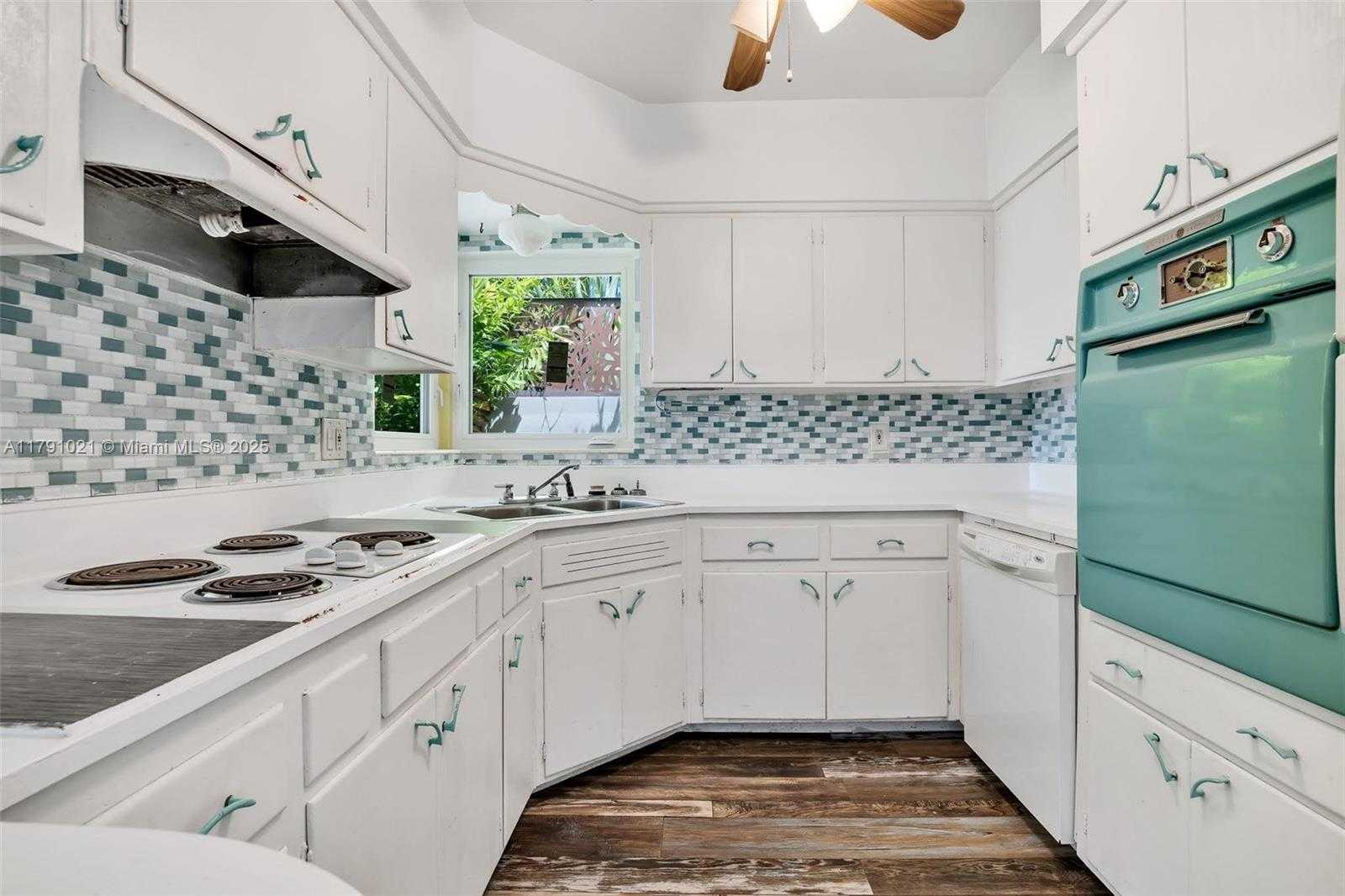Small Image of 2019 NORTH EAST 31ST AVE, Fort Lauderdale Number 17