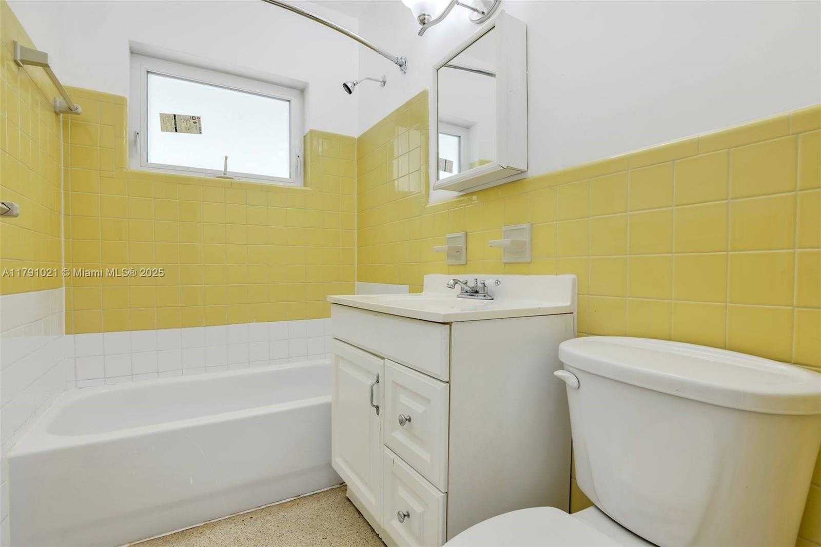 Small Image of 2019 NORTH EAST 31ST AVE, Fort Lauderdale Number 24