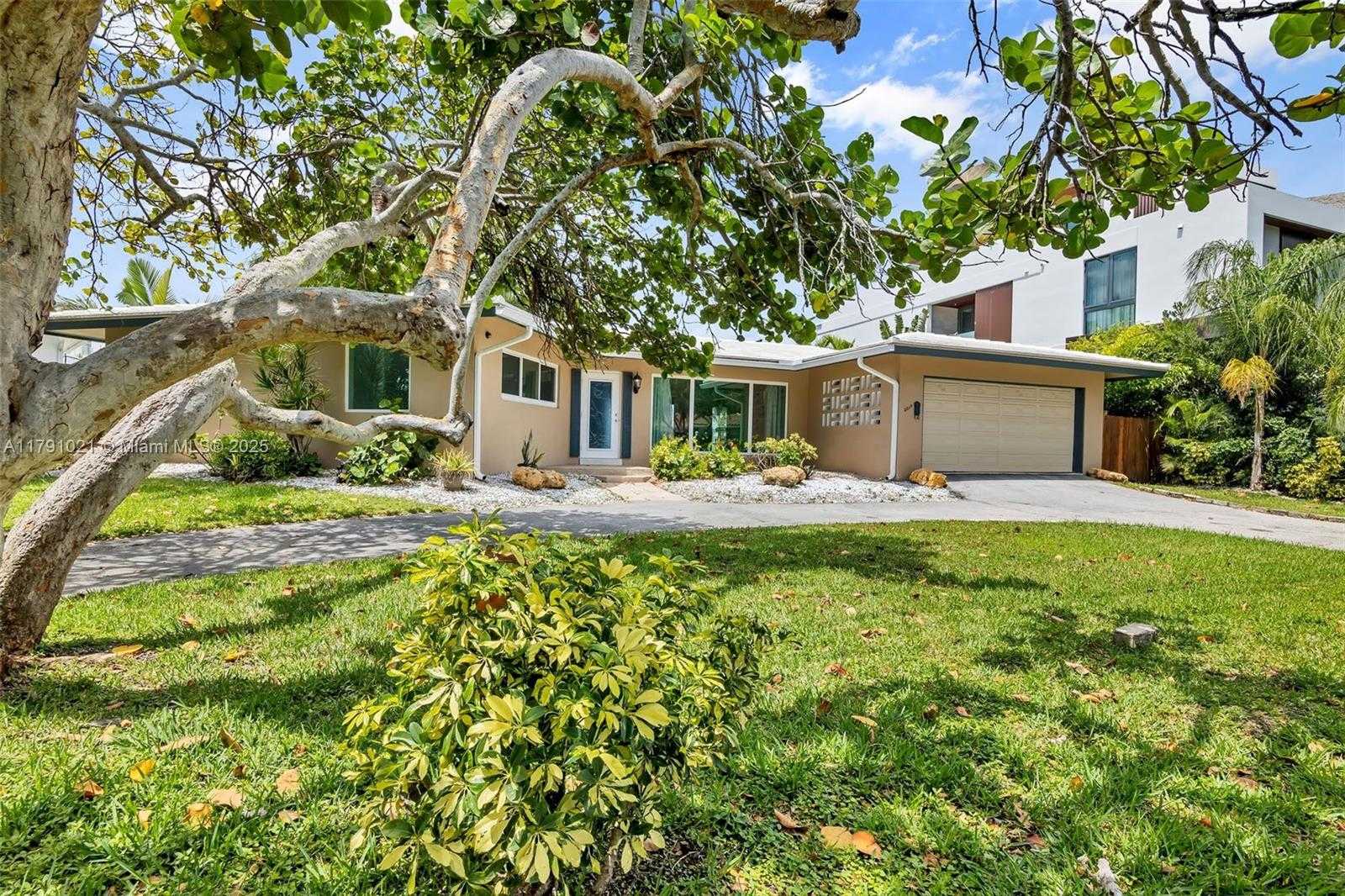 Small Image of 2019 NORTH EAST 31ST AVE, Fort Lauderdale Number 3