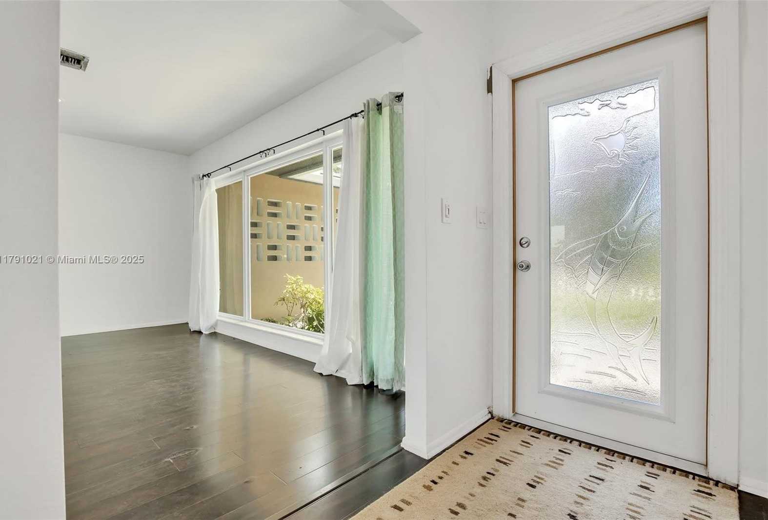 Small Image of 2019 NORTH EAST 31ST AVE, Fort Lauderdale Number 7