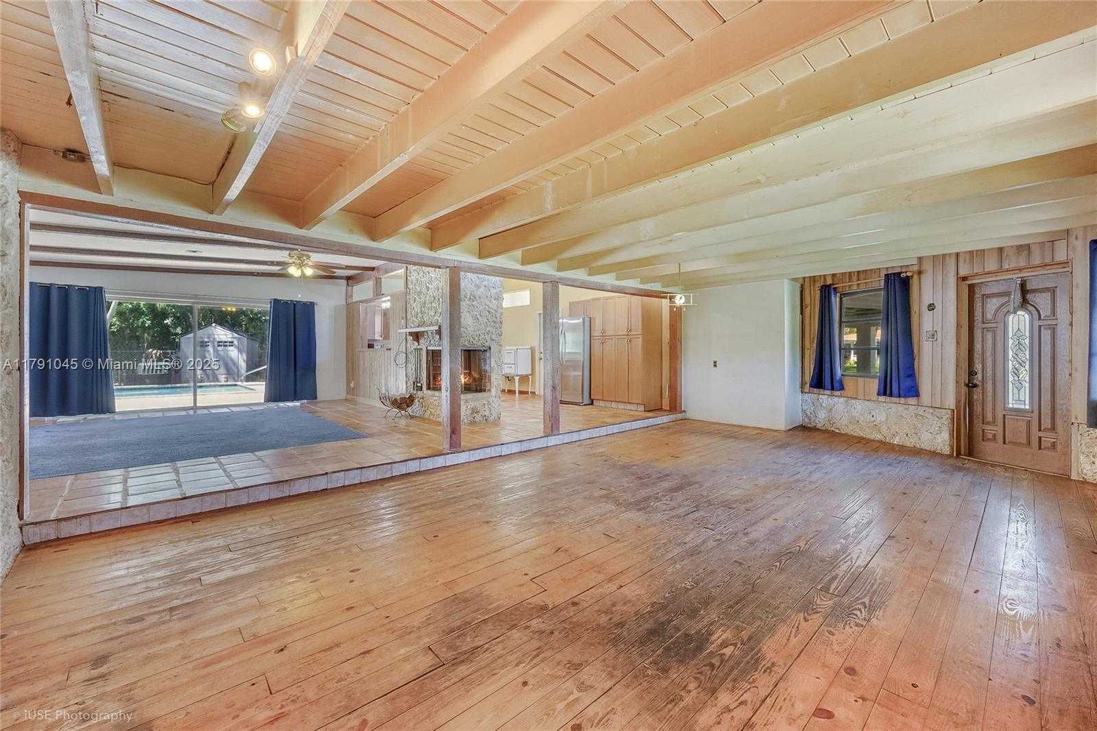 Small Image of 801 ORCHID DR, Plantation Number 8