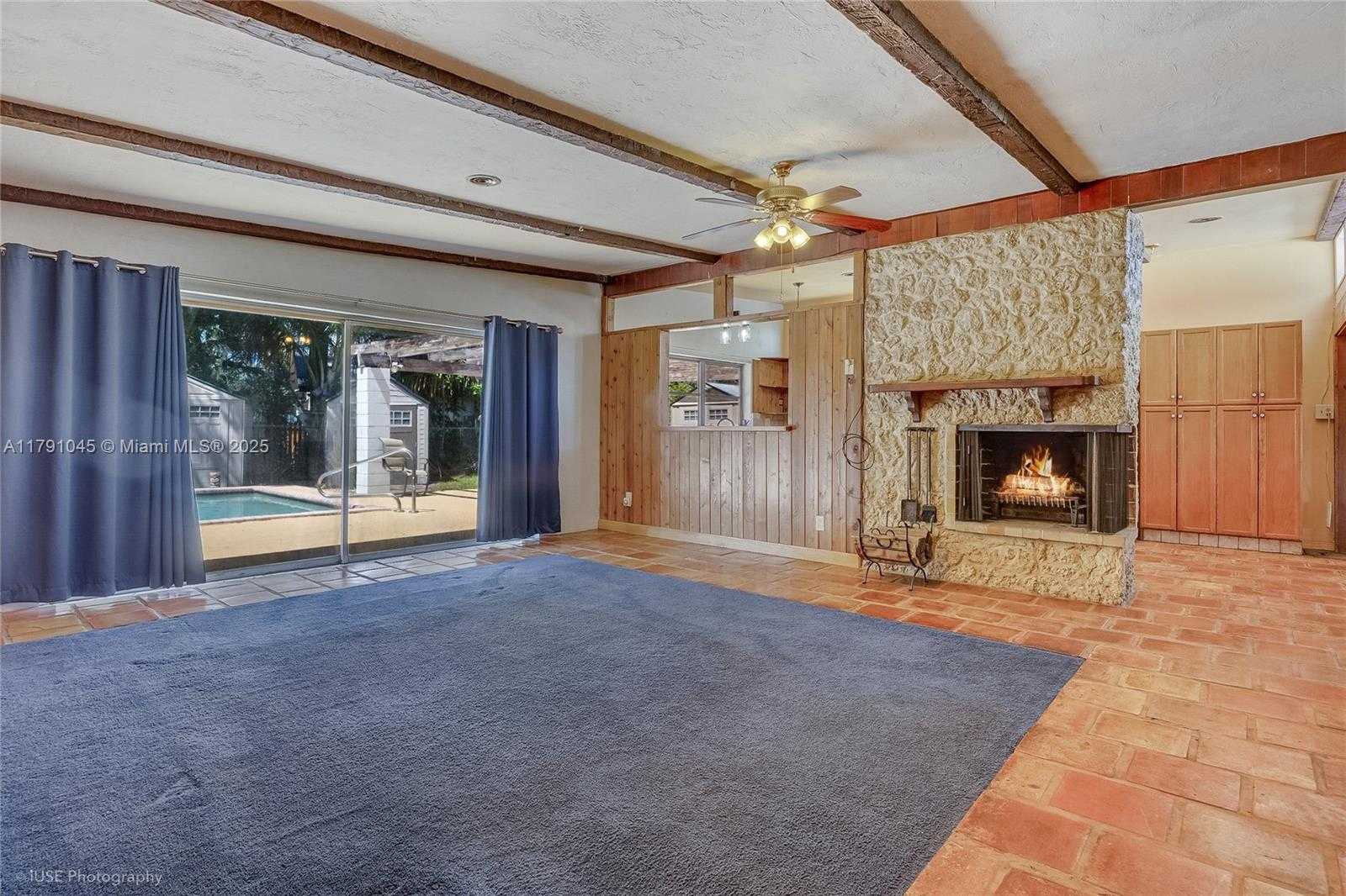 Small Image of 801 ORCHID DR, Plantation Number 9