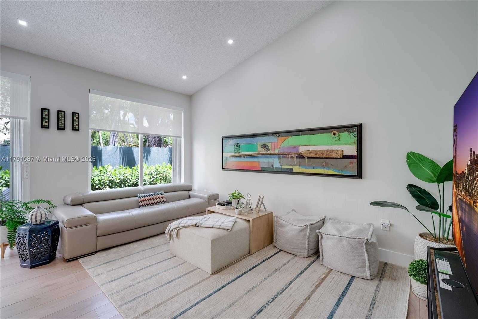 Small Image of 11334 NORTH WEST 53RD LN, Doral Number 10