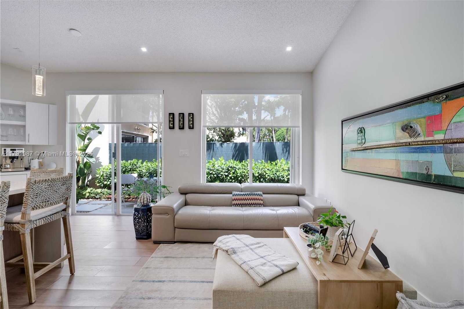 Small Image of 11334 NORTH WEST 53RD LN, Doral Number 11