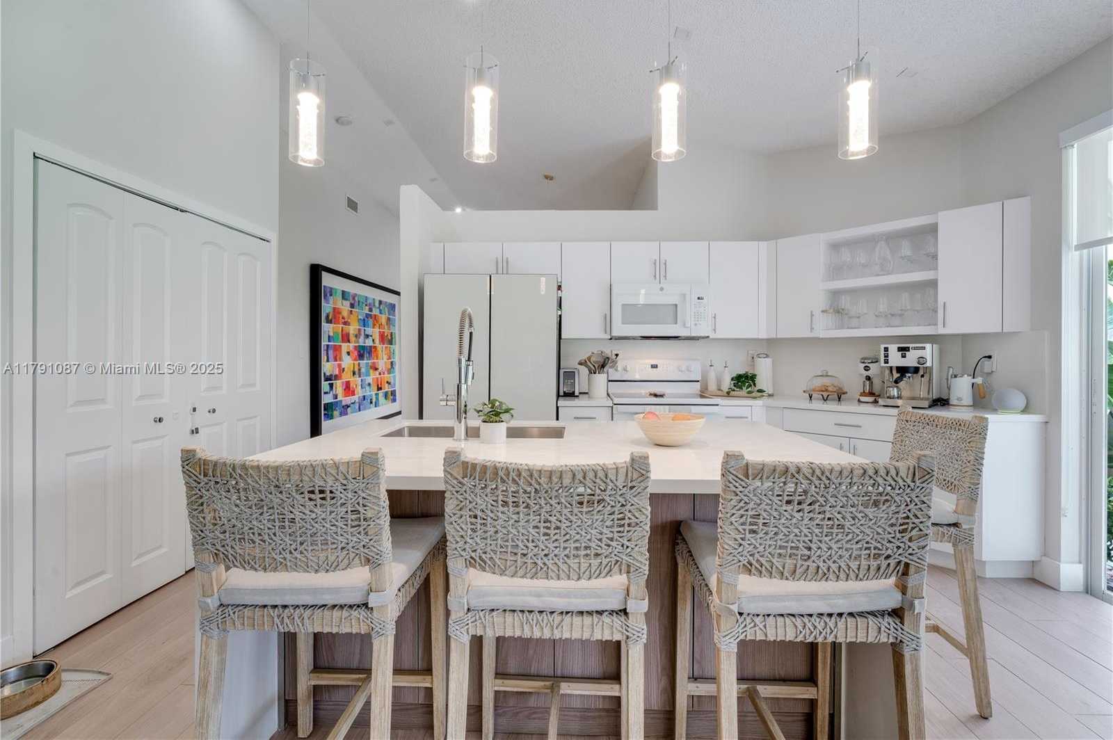 Small Image of 11334 NORTH WEST 53RD LN, Doral Number 13