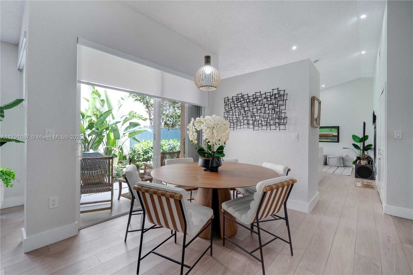 Small Image of 11334 NORTH WEST 53RD LN, Doral Number 16