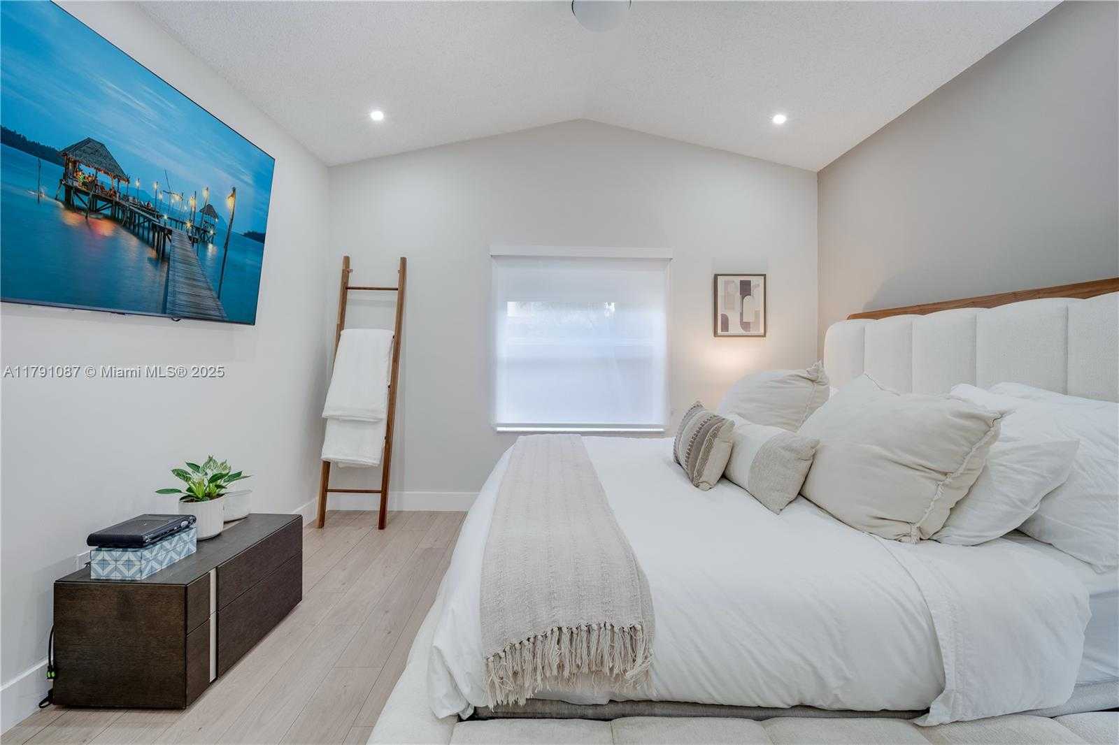 Small Image of 11334 NORTH WEST 53RD LN, Doral Number 20