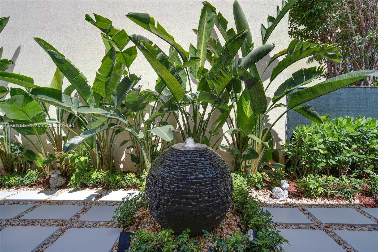 Small Image of 11334 NORTH WEST 53RD LN, Doral Number 4