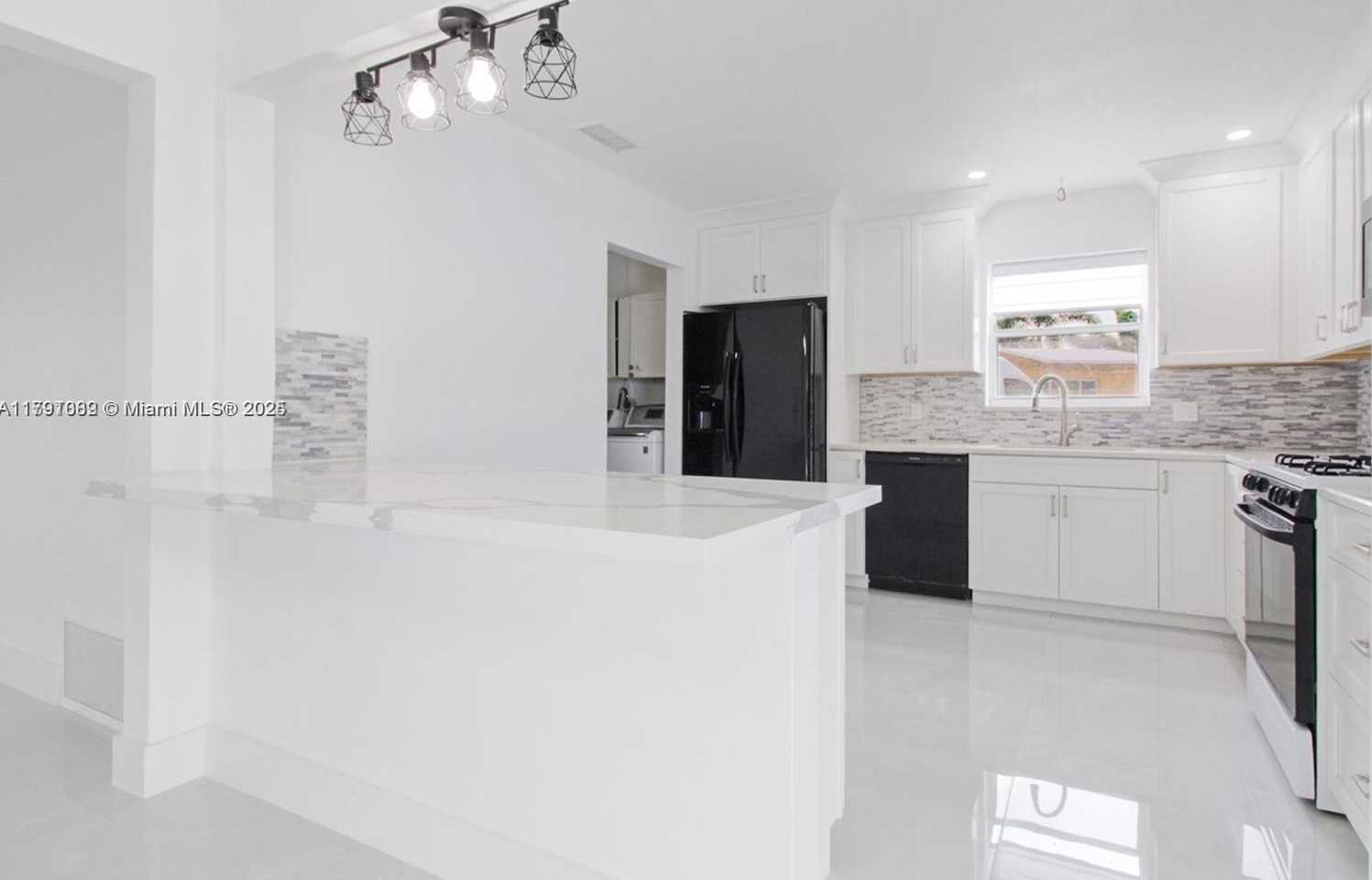 Small Image of 8441 NORTH WEST 18TH ST, Pembroke Pines Number 16