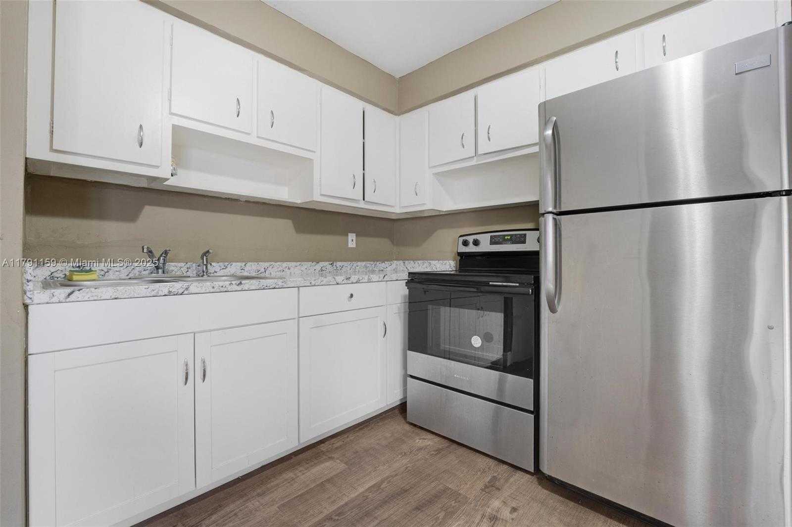Small Image of 5010 SOUTH WEST 93RD AVE, Cooper City Number 11