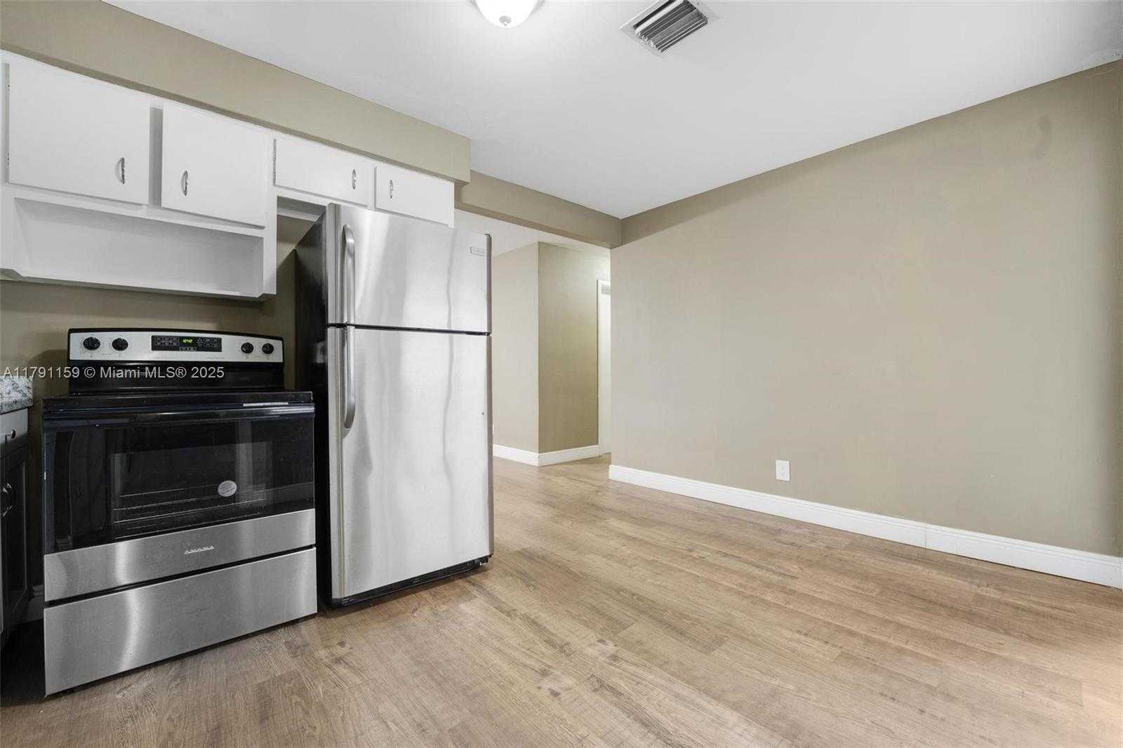 Small Image of 5010 SOUTH WEST 93RD AVE, Cooper City Number 13