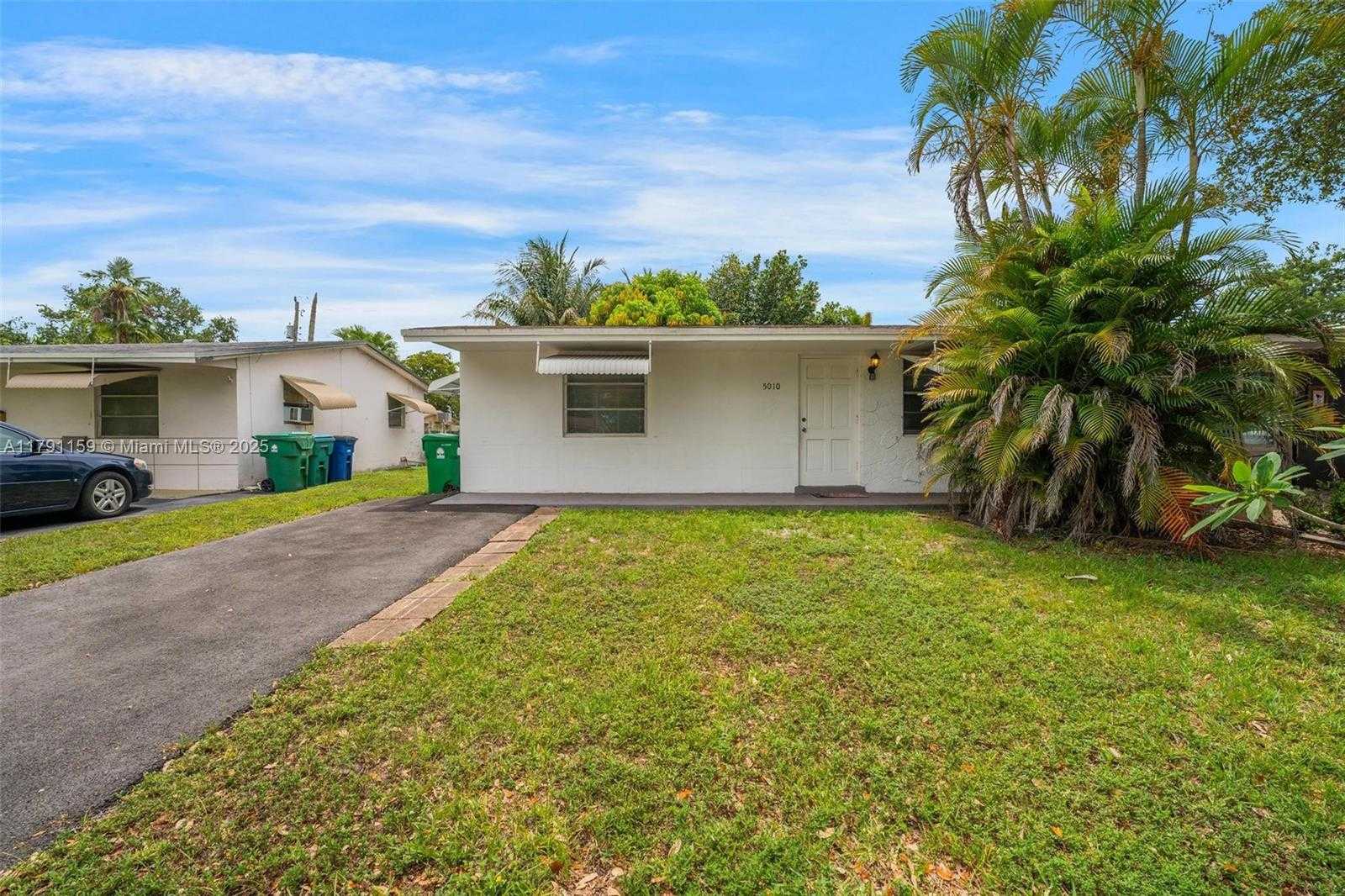 Small Image of 5010 SOUTH WEST 93RD AVE, Cooper City Number 3