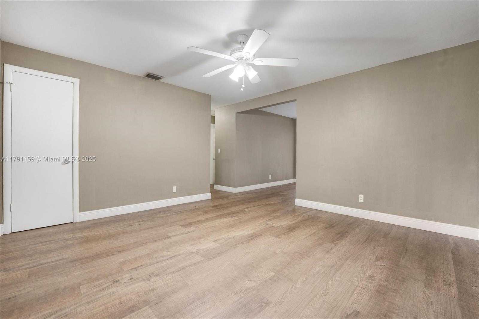 Small Image of 5010 SOUTH WEST 93RD AVE, Cooper City Number 7