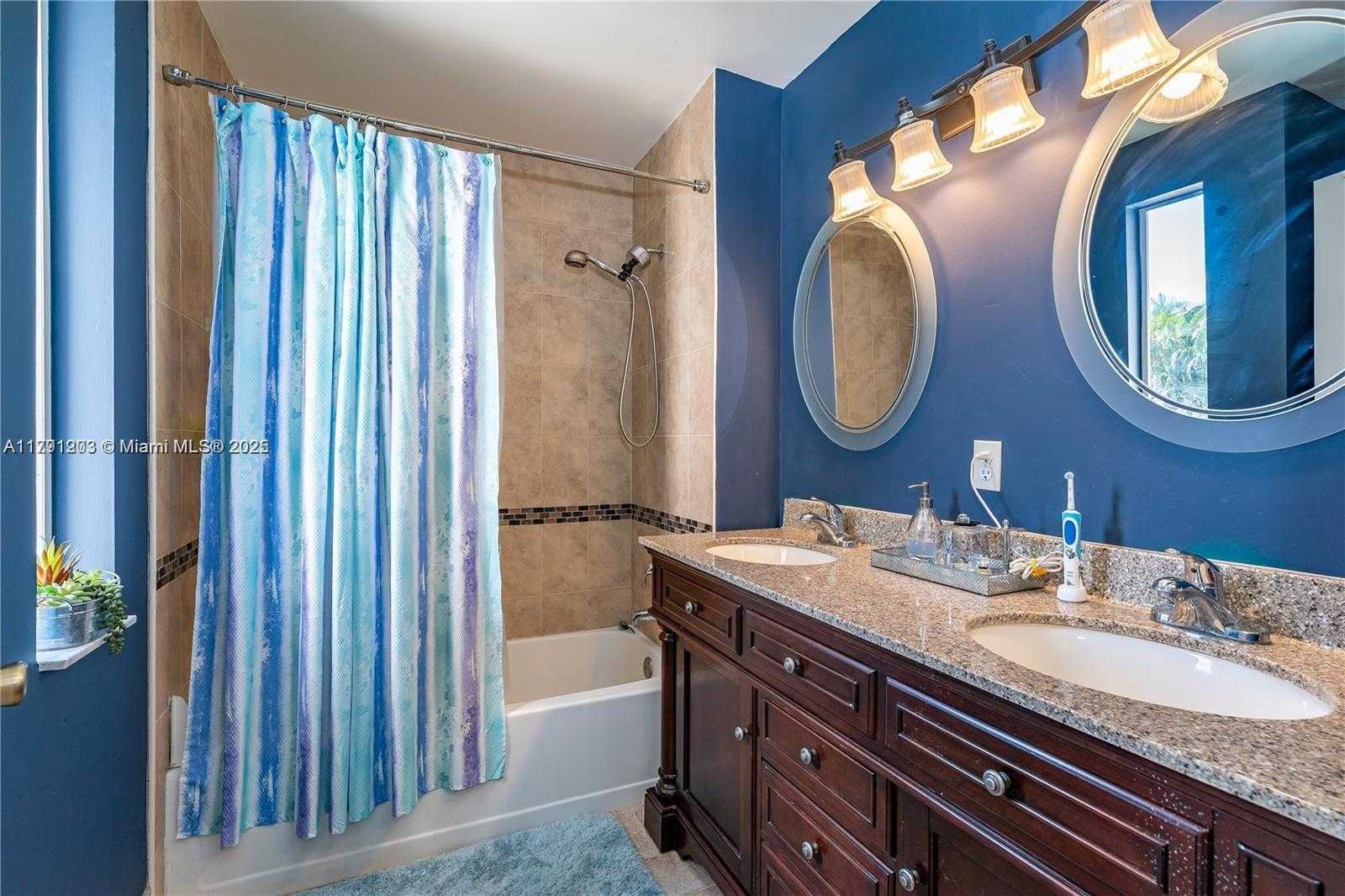 Small Image of 8021 STIRRUP CAY CT, Boynton Beach Number 11