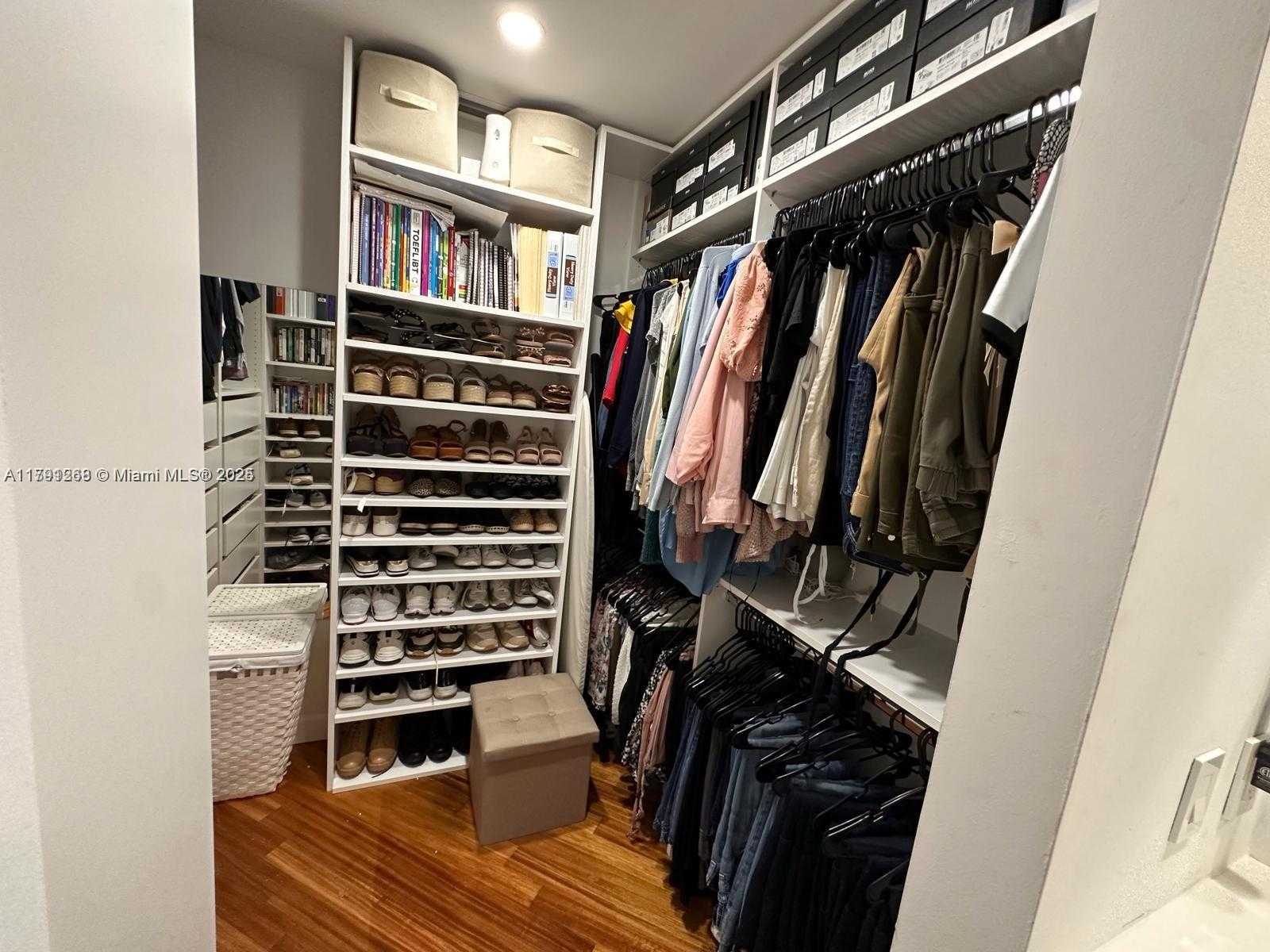 Small Image of 591 TALAVERA RD, Weston Number 19