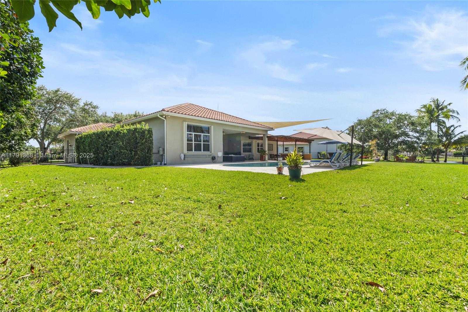 Small Image of 13003 SOUTH WEST 41ST ST, Davie Number 37