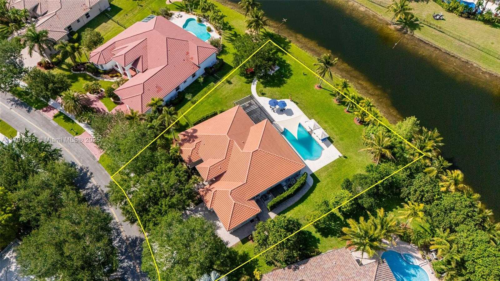 Small Image of 13003 SOUTH WEST 41ST ST, Davie Number 53