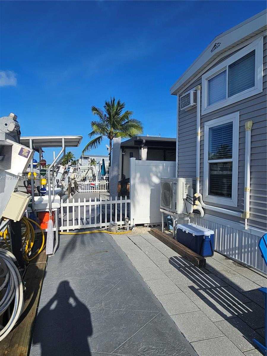 Small Image of 325 CALUSA STREET LOT 215, Key Largo Number 13
