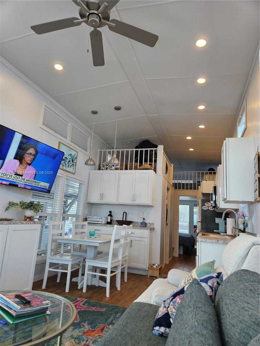 Small Image of 325 CALUSA STREET LOT 215, Key Largo Number 21