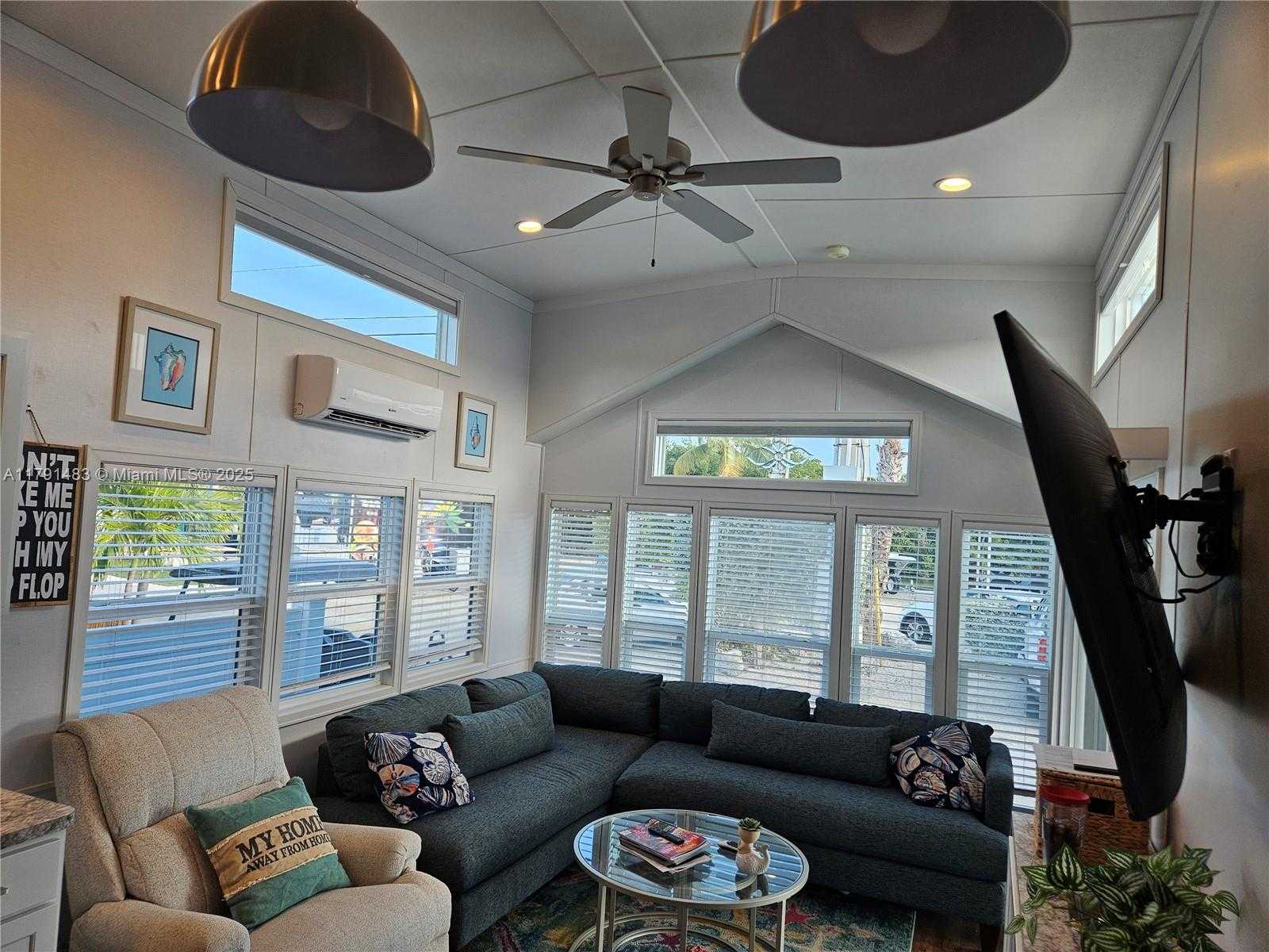 Small Image of 325 CALUSA STREET LOT 215, Key Largo Number 22