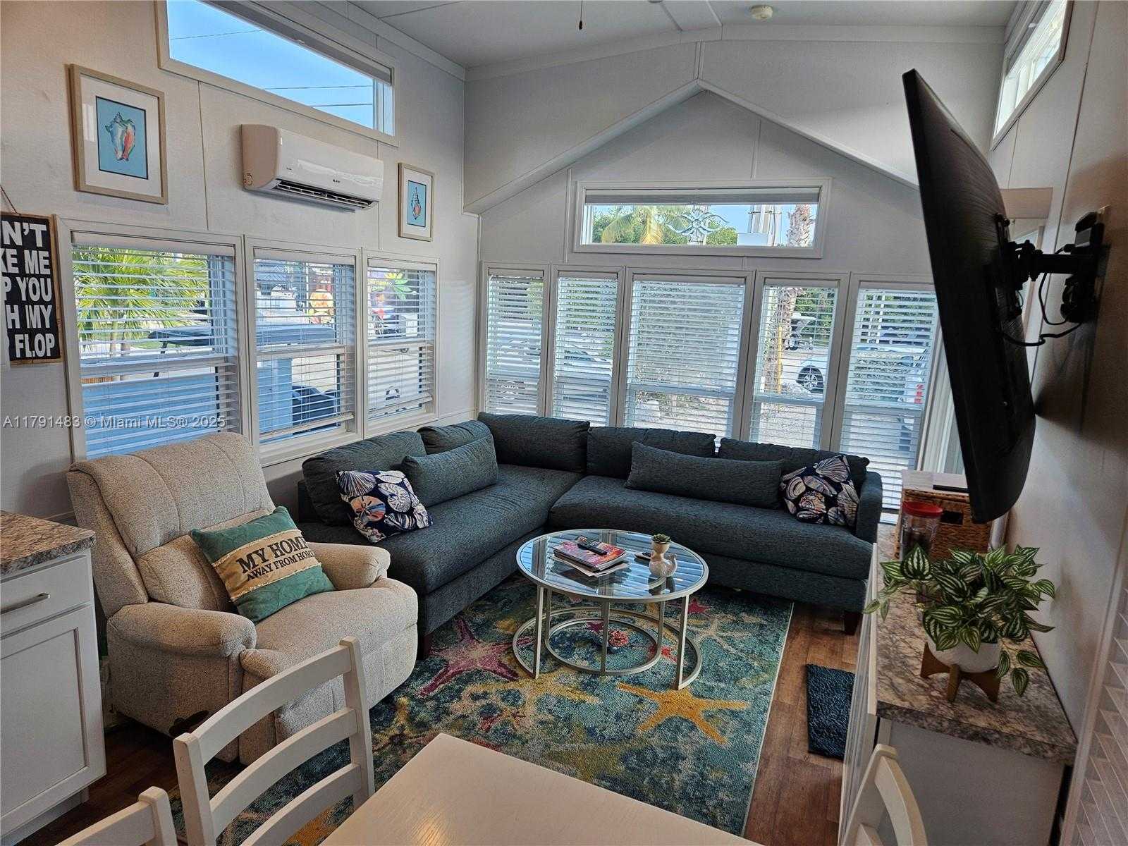 Small Image of 325 CALUSA STREET LOT 215, Key Largo Number 23