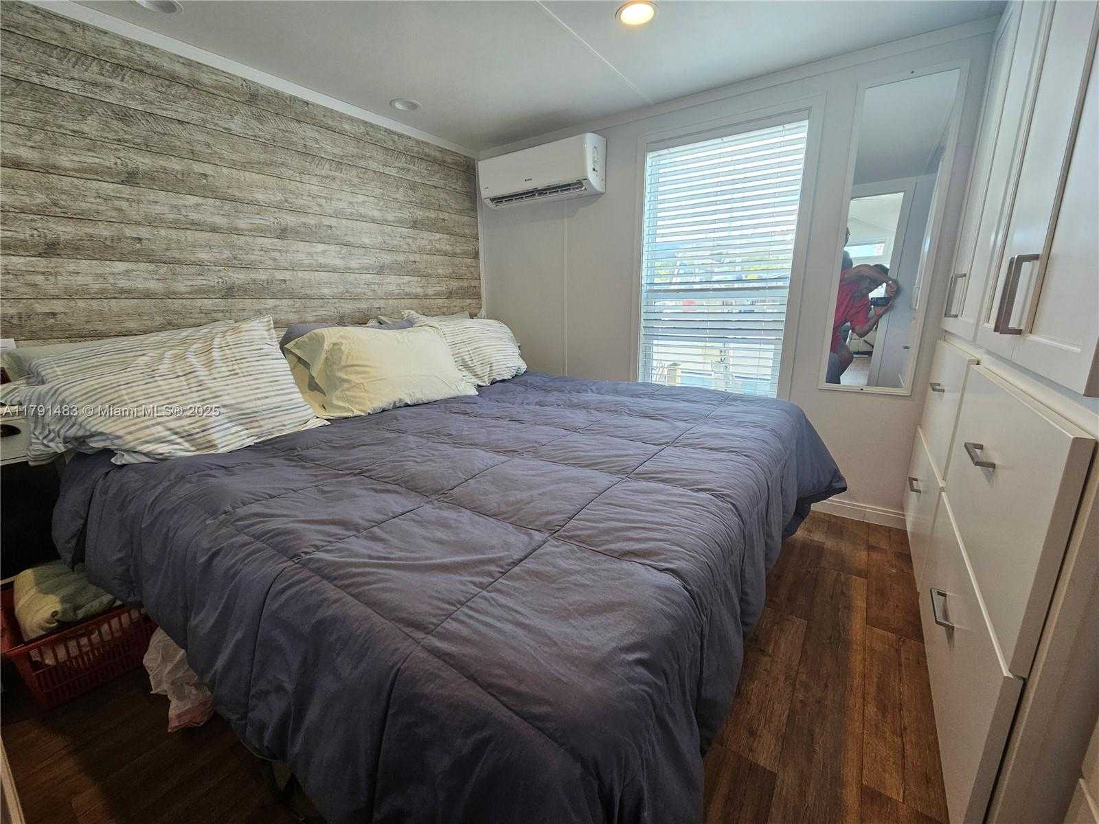 Small Image of 325 CALUSA STREET LOT 215, Key Largo Number 26
