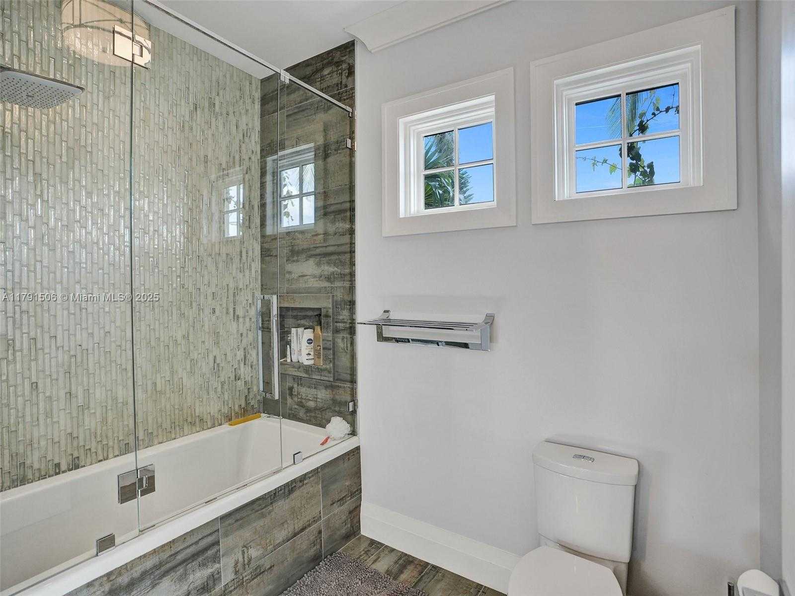 Small Image of 2340 NORTH EAST 48TH ST, Lighthouse Point Number 23