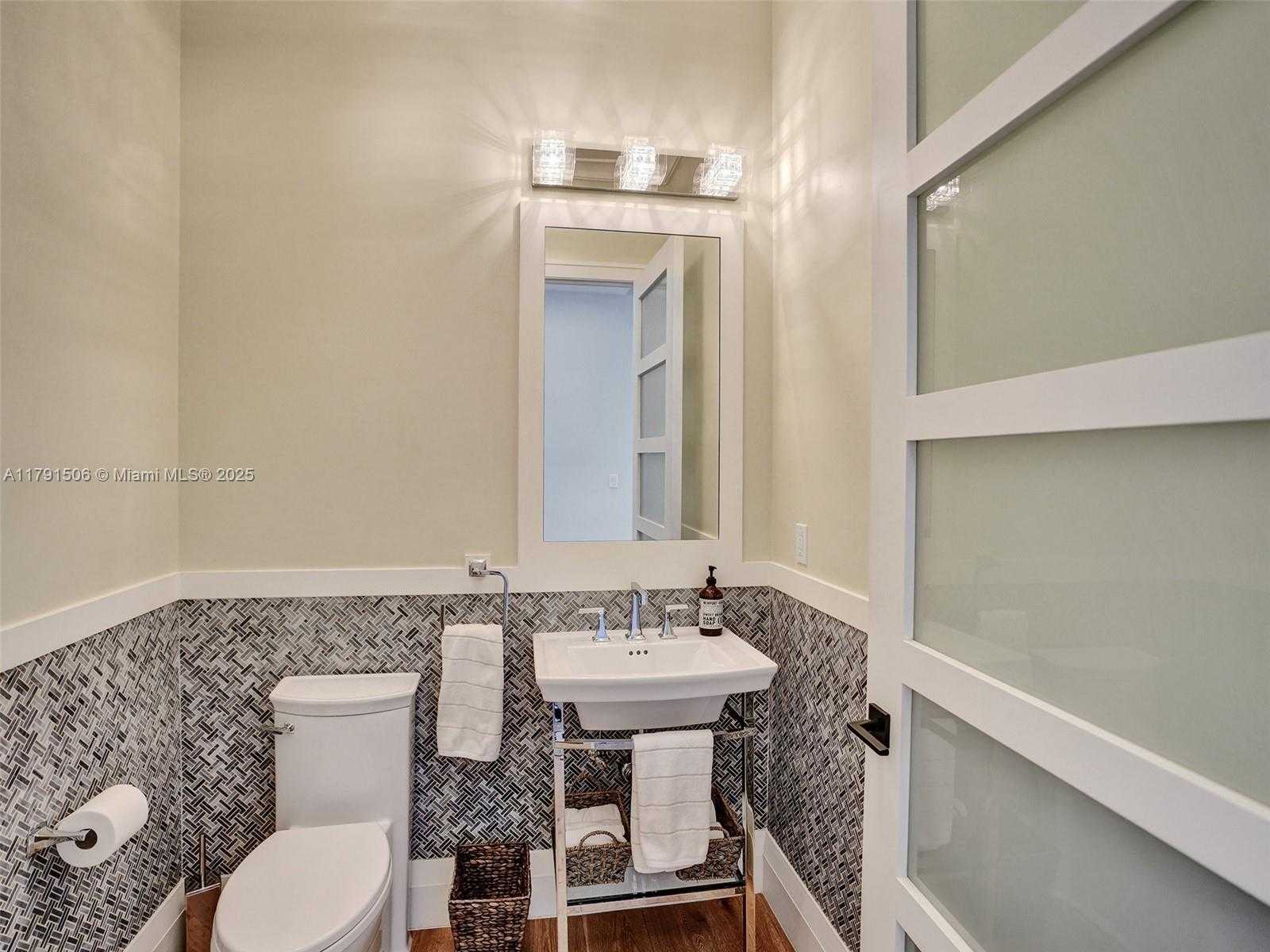 Small Image of 2340 NORTH EAST 48TH ST, Lighthouse Point Number 28