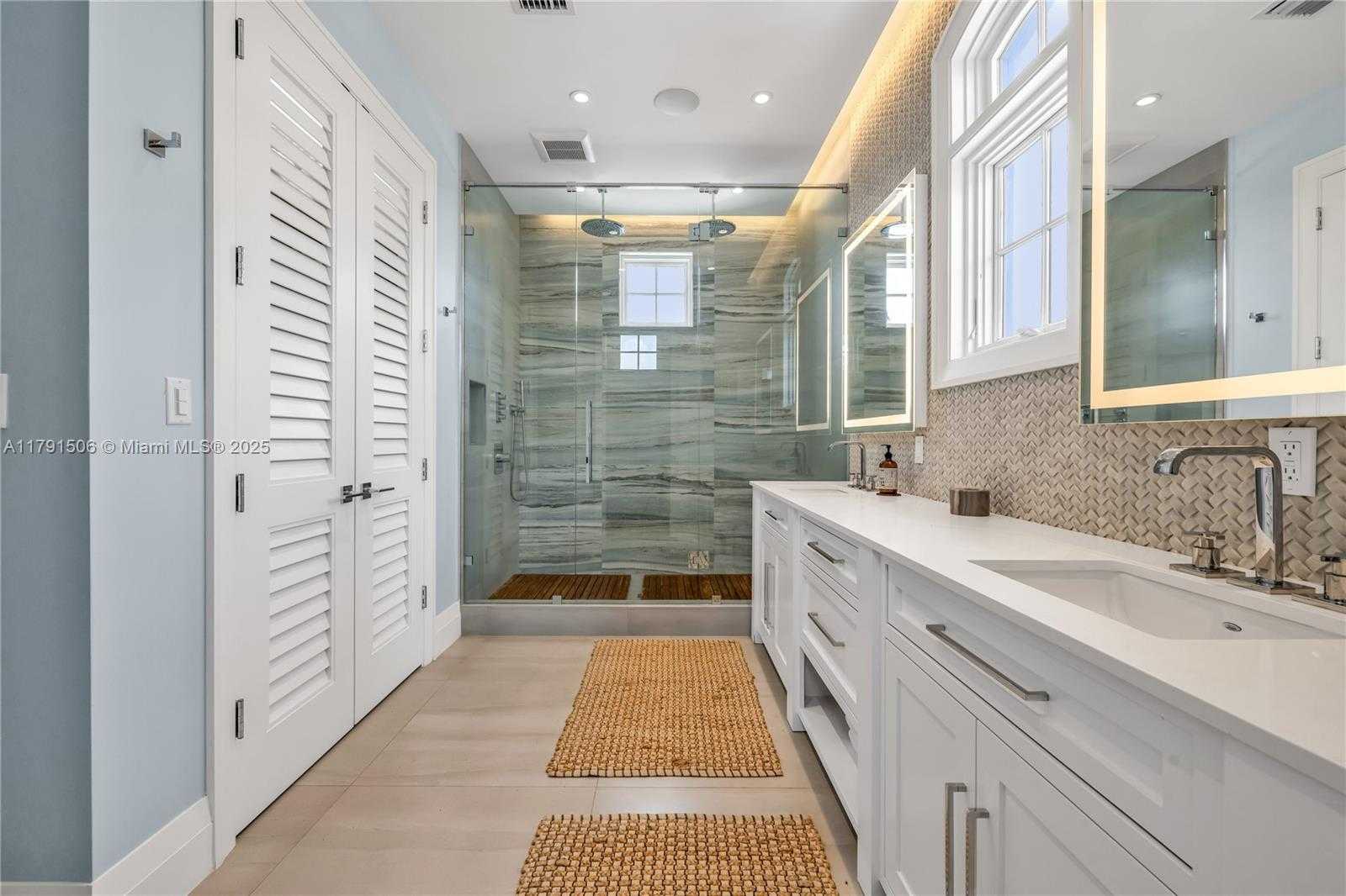 Small Image of 2340 NORTH EAST 48TH ST, Lighthouse Point Number 43