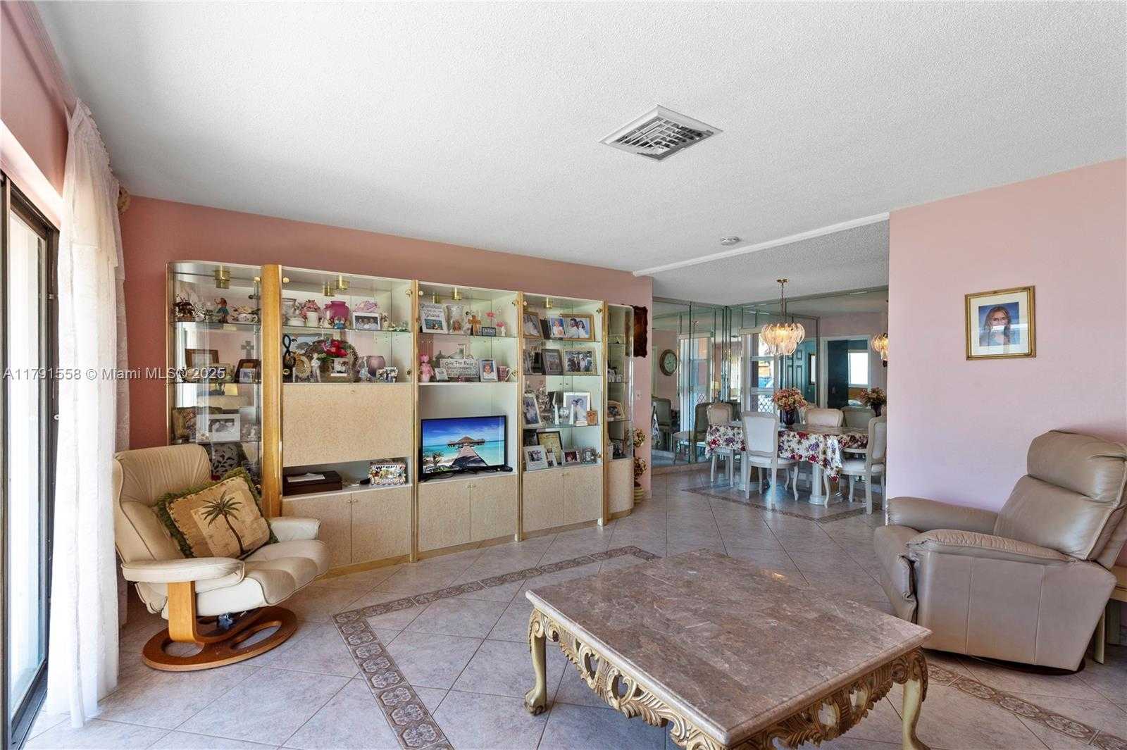 Small Image of 1124 NORTH EAST 3RD ST, Hallandale Beach Number 15