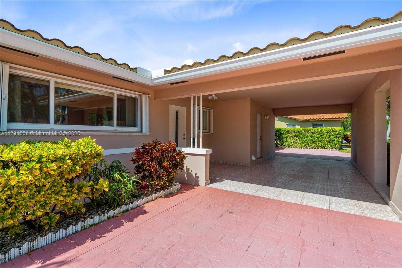 Small Image of 1124 NORTH EAST 3RD ST, Hallandale Beach Number 20