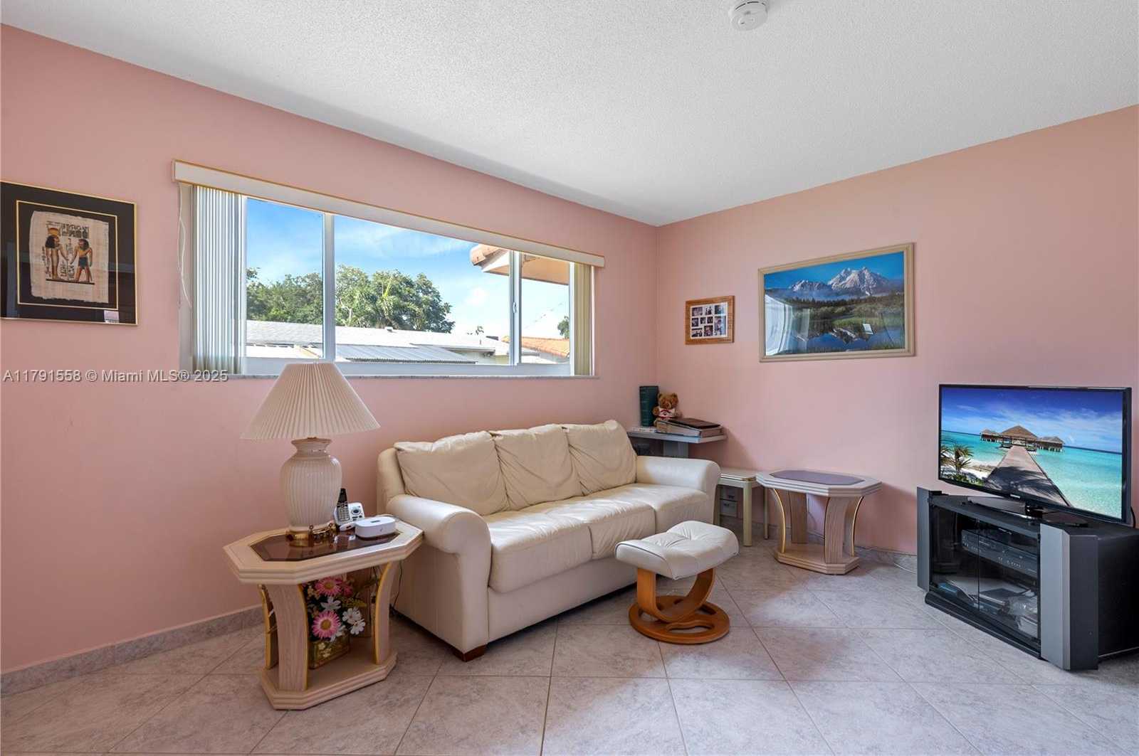 Small Image of 1124 NORTH EAST 3RD ST, Hallandale Beach Number 8