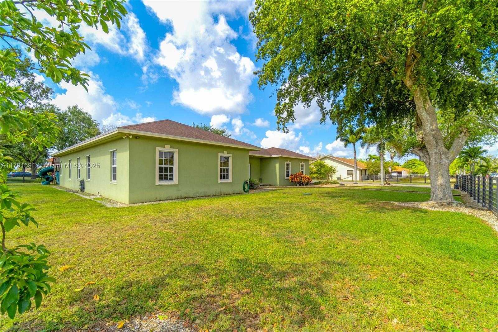 Small Image of 19302 SOUTH WEST 292ND ST, Homestead Number 35