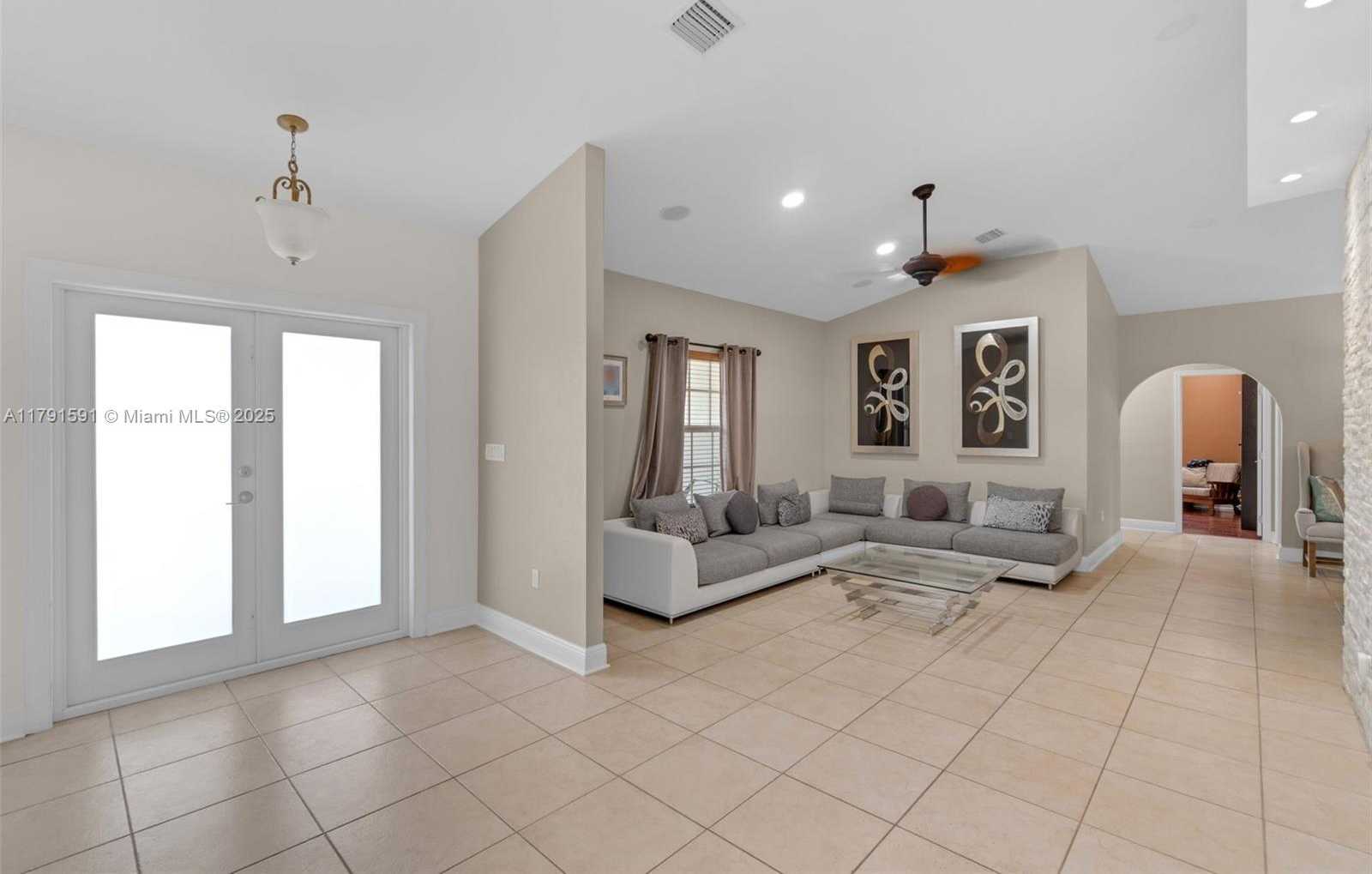 Small Image of 19302 SOUTH WEST 292ND ST, Homestead Number 4