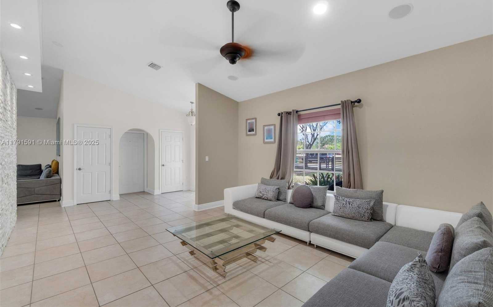 Small Image of 19302 SOUTH WEST 292ND ST, Homestead Number 7