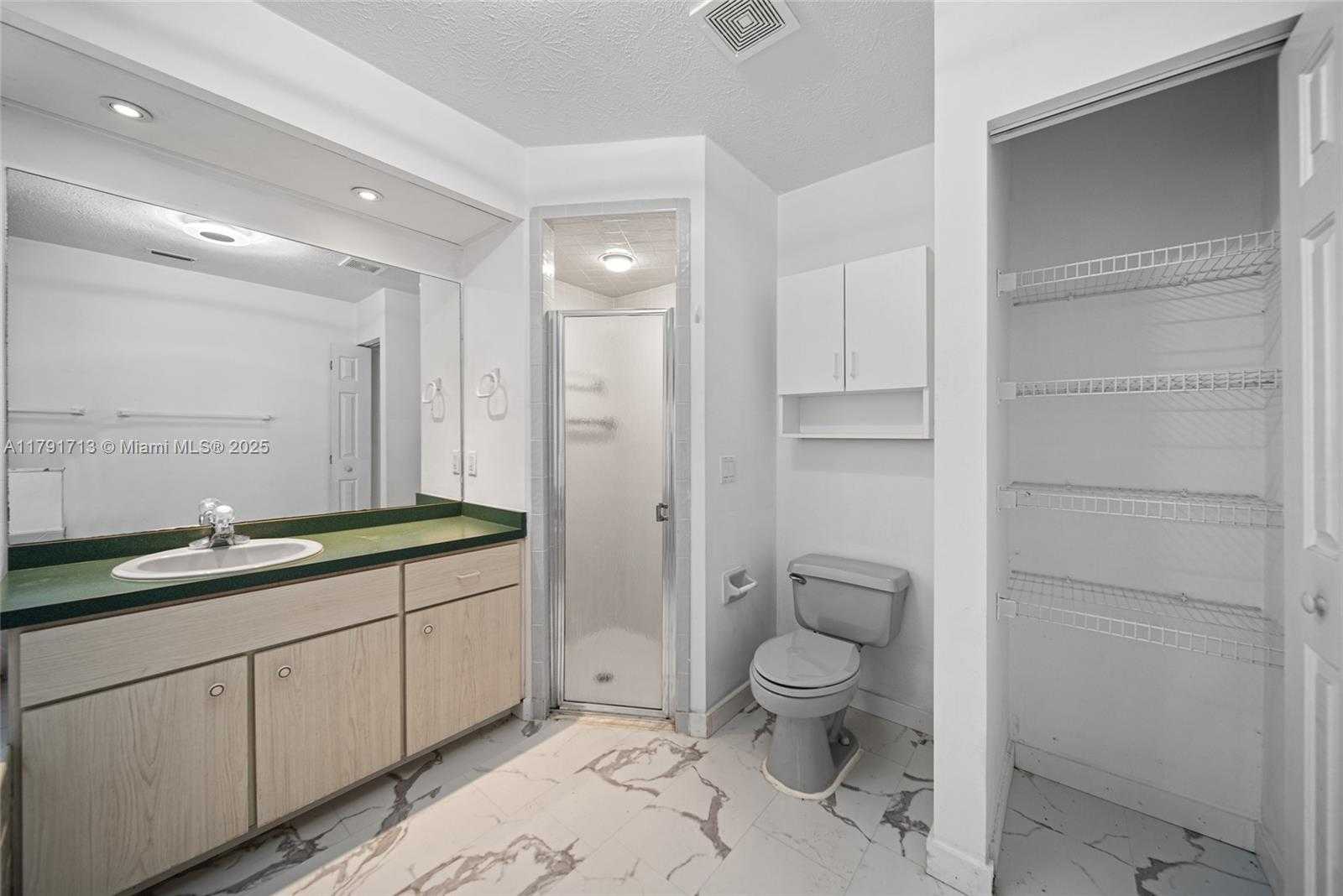 Small Image of 100 OAK KNOLLS CIRCLE, Sebring Number 16