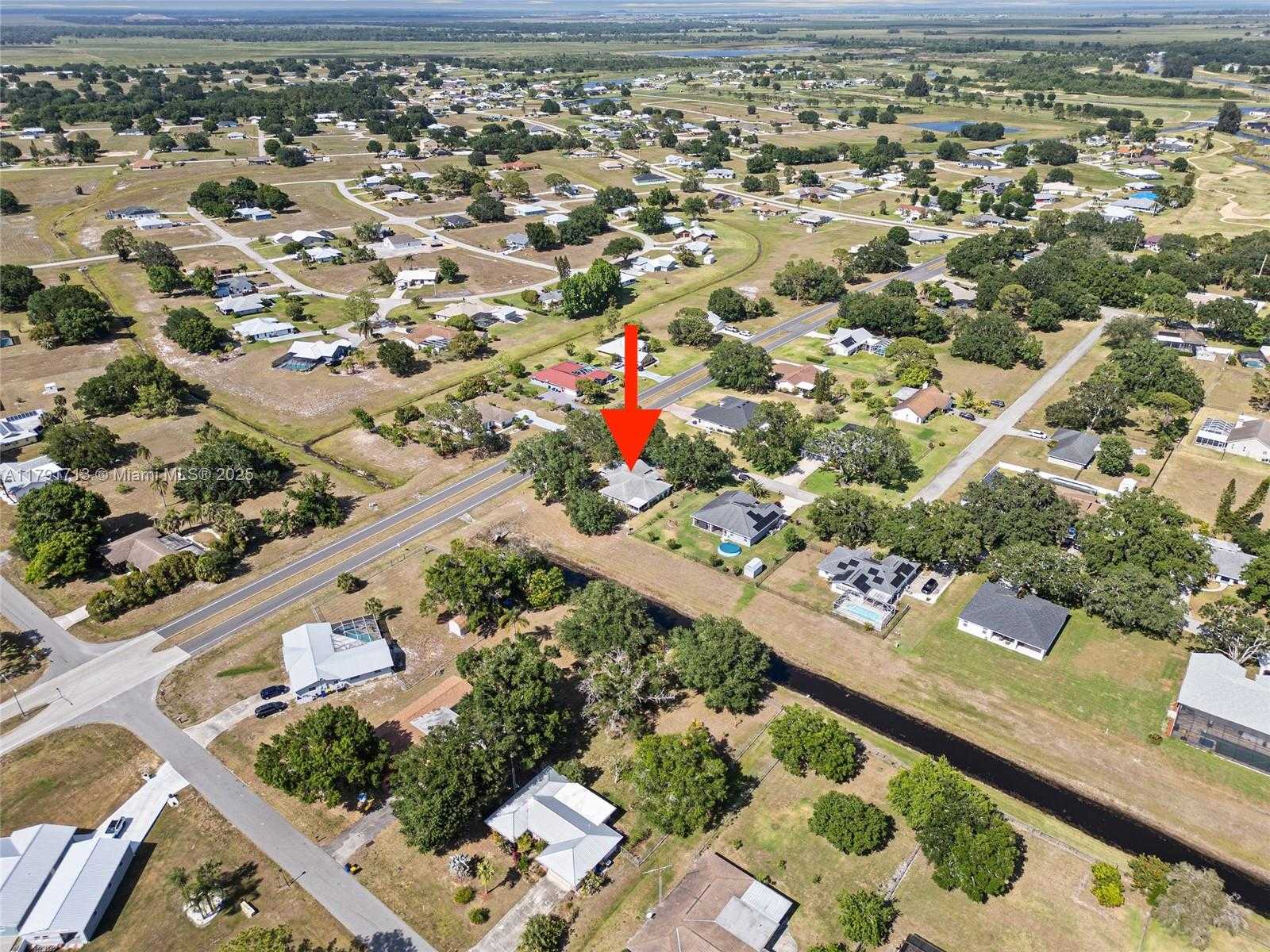 Small Image of 100 OAK KNOLLS CIRCLE, Sebring Number 32