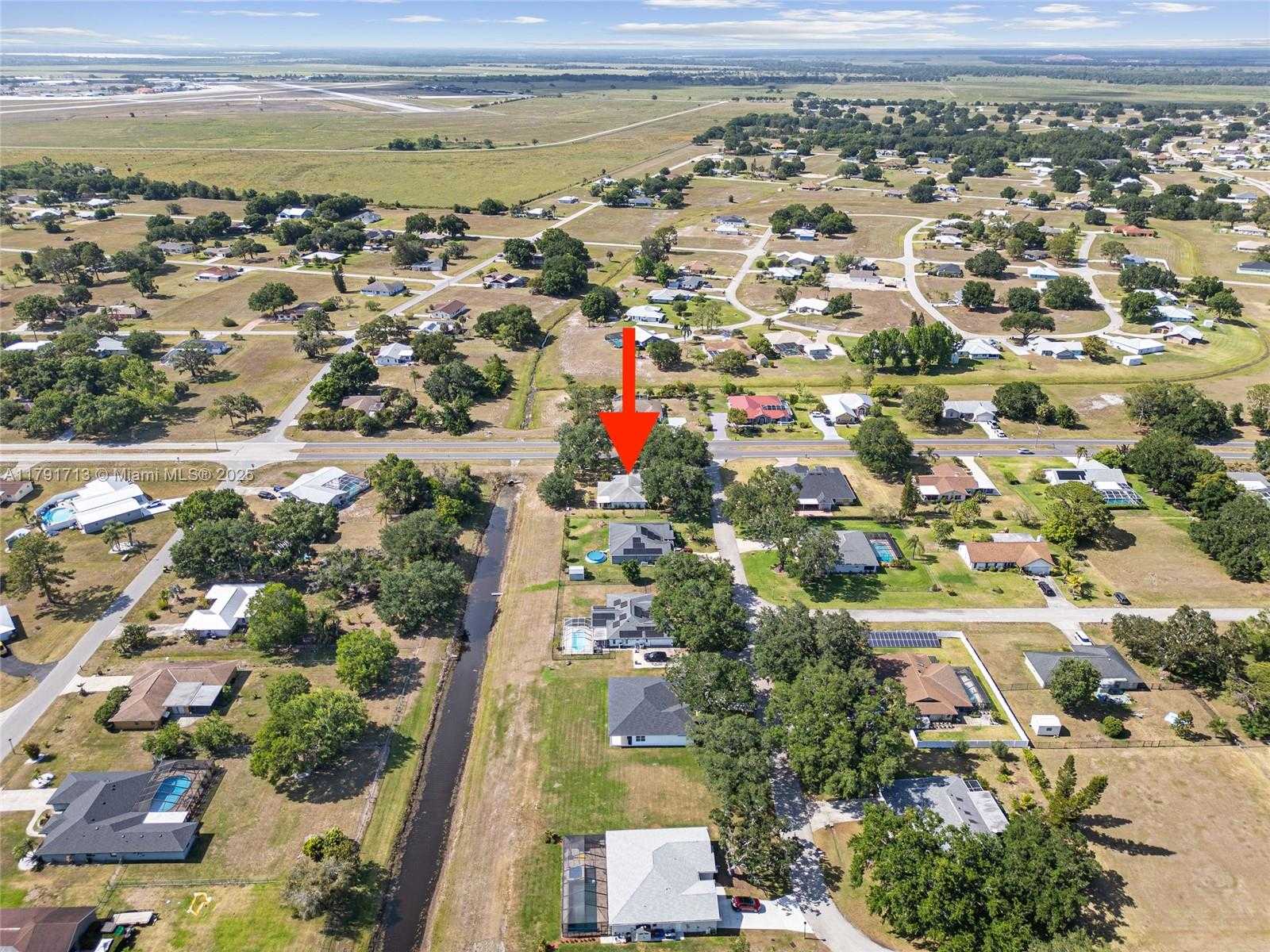 Small Image of 100 OAK KNOLLS CIRCLE, Sebring Number 34